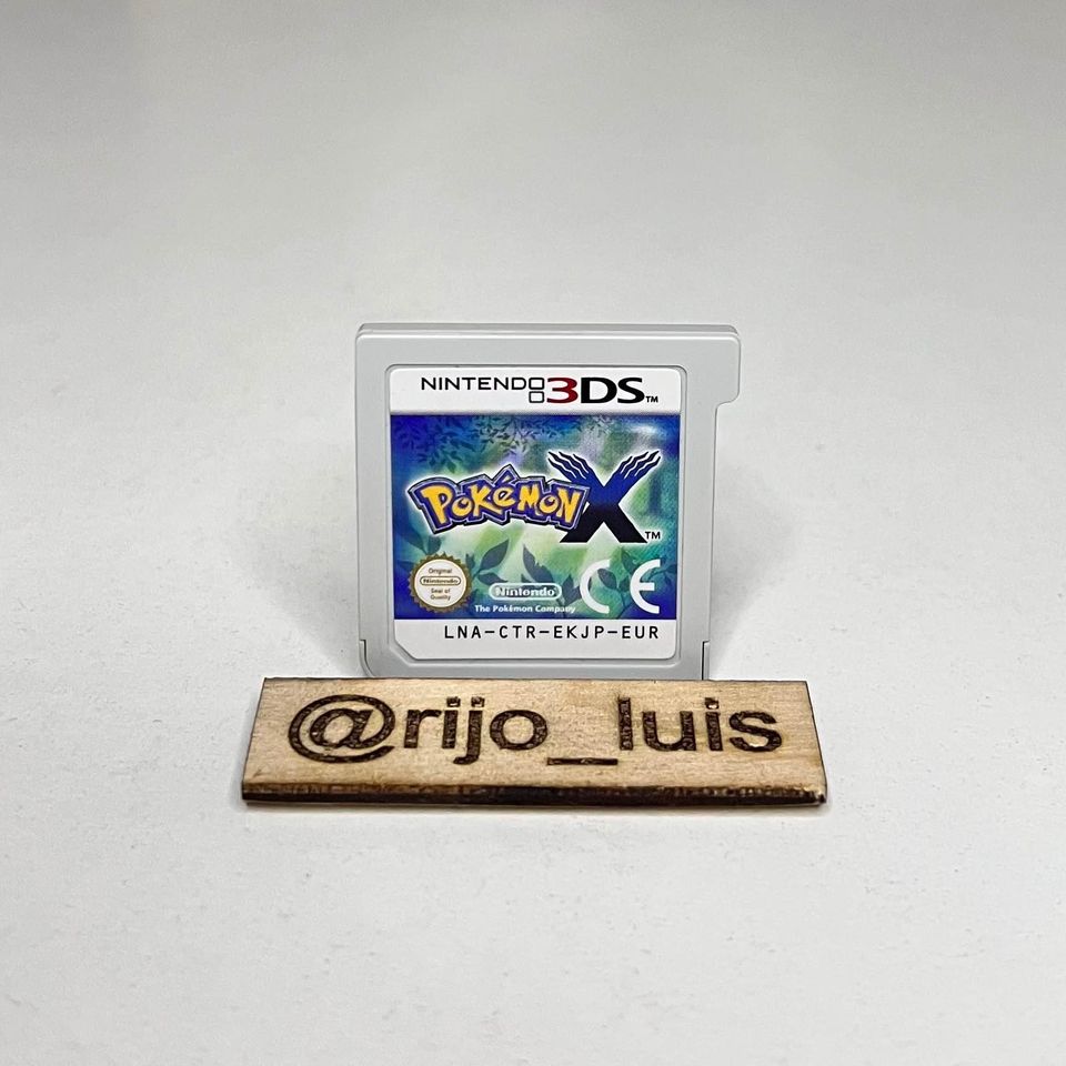 Pokémon X Nintendo 3DS complete
