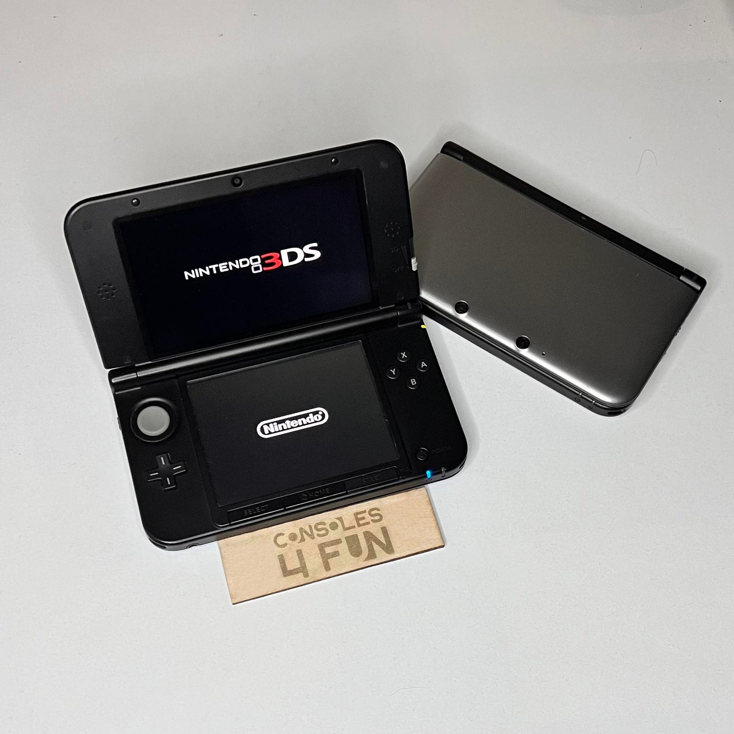 Nintendo 3DS XL mit Spielen
