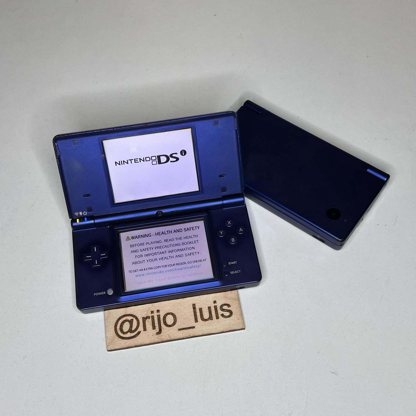 Nintendo DSi mit Spielen