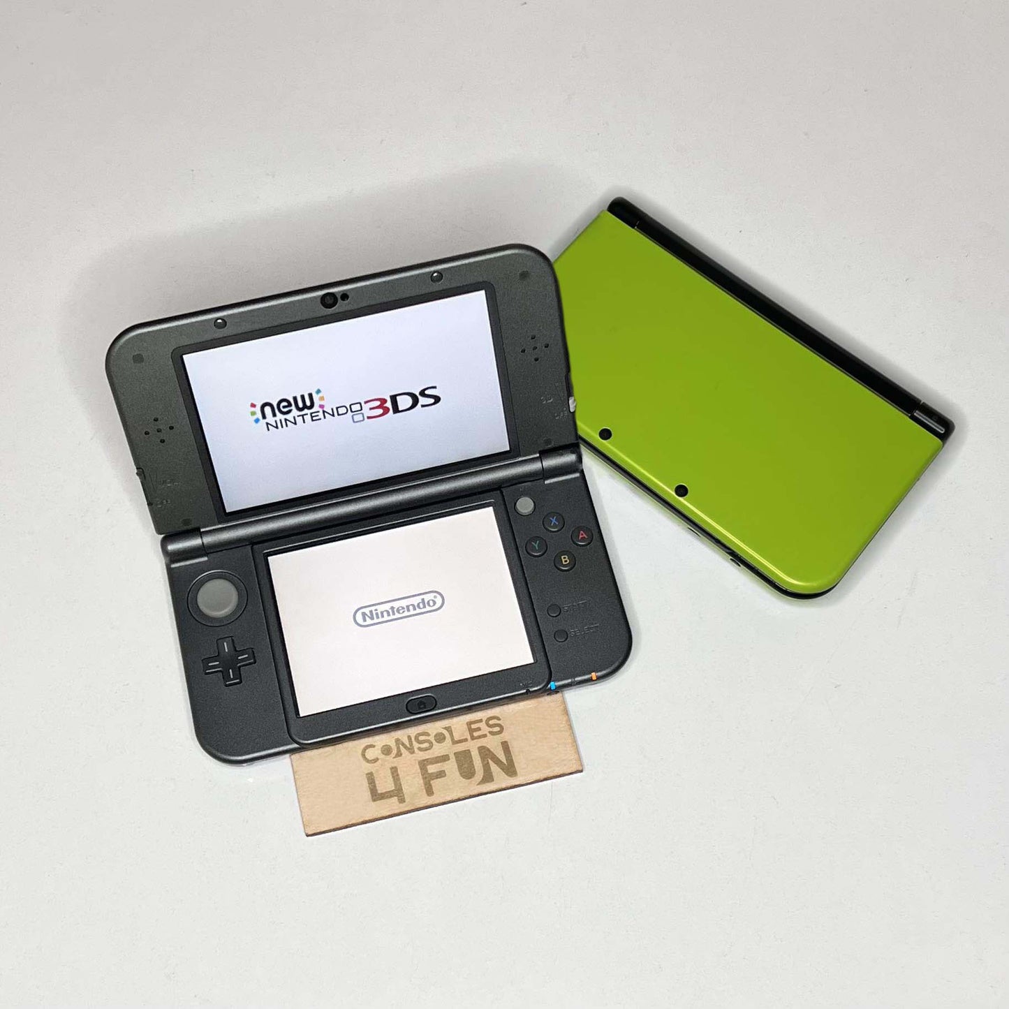 Neuer Nintendo 3DS XL mit Spielen