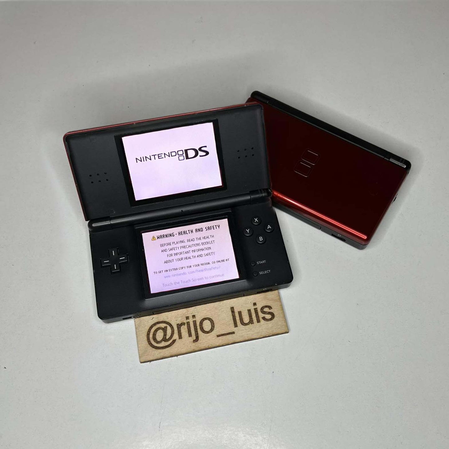 Nintendo DS Lite con juegos